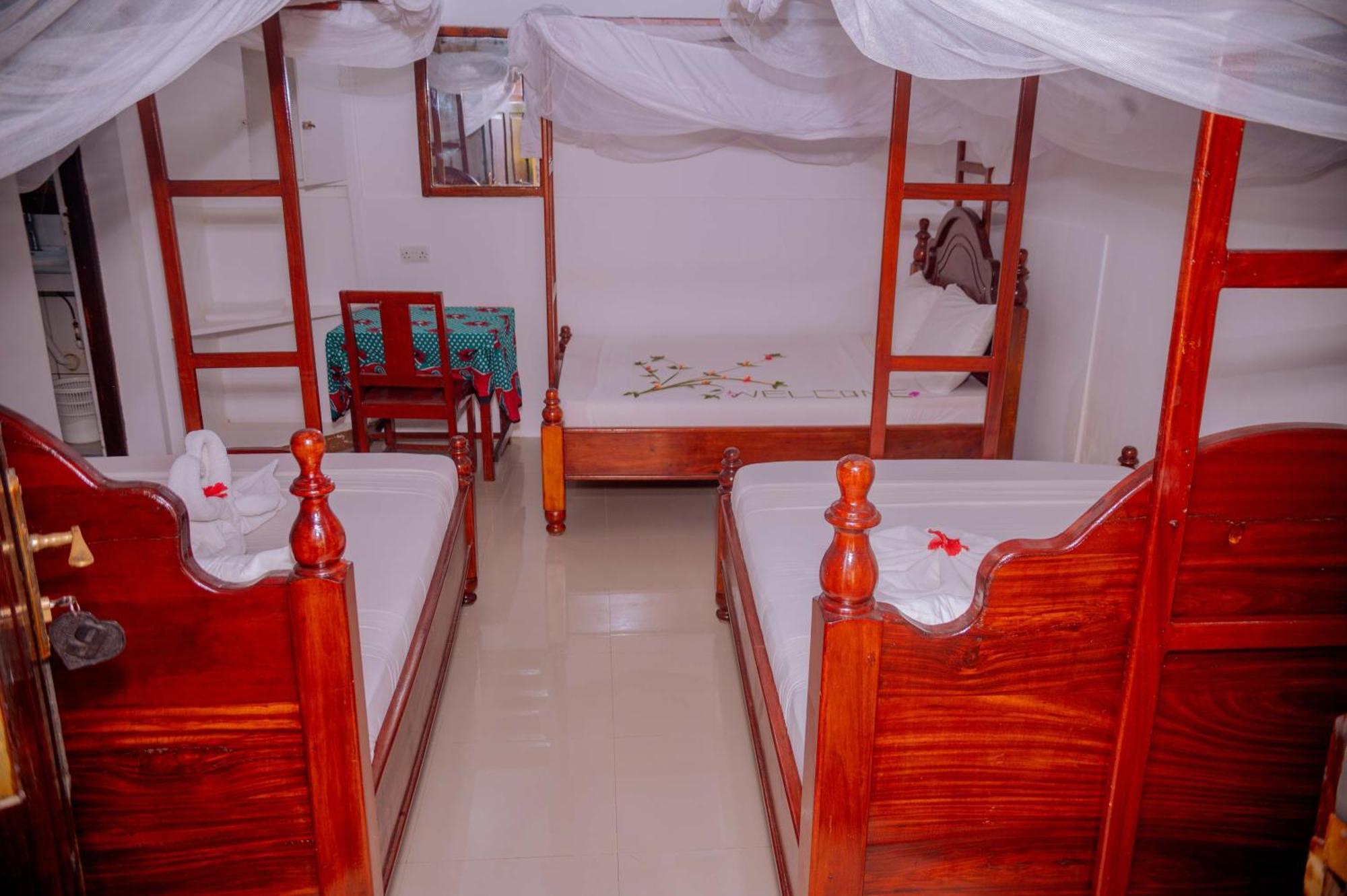 Baraka Beach Bungalows Nungwi Ngoại thất bức ảnh