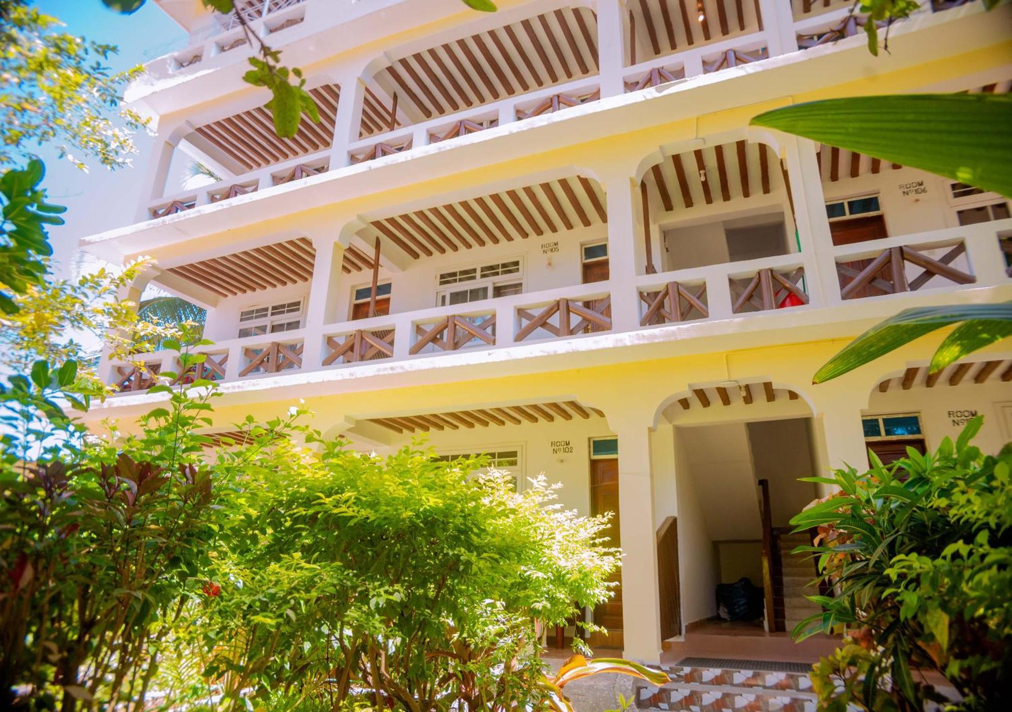 Baraka Beach Bungalows Nungwi Ngoại thất bức ảnh