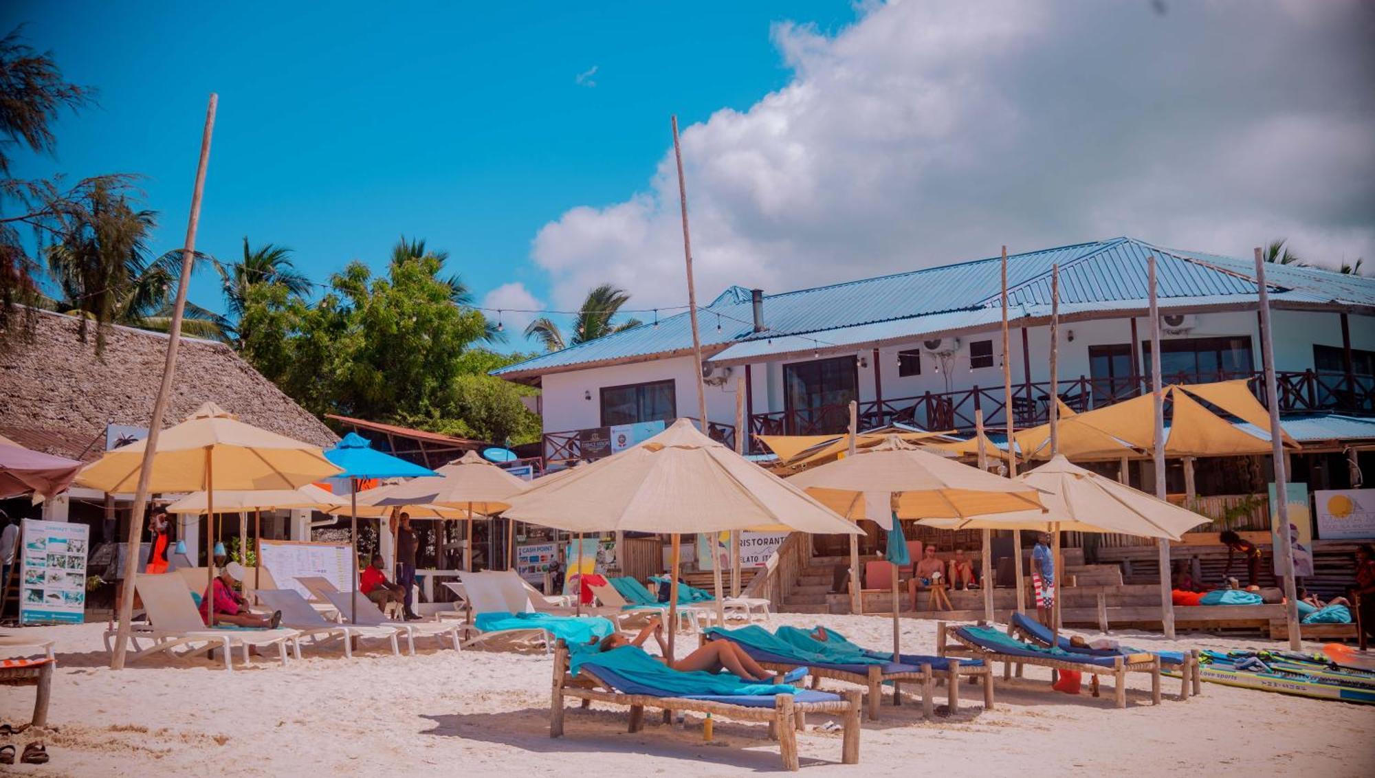 Baraka Beach Bungalows Nungwi Ngoại thất bức ảnh