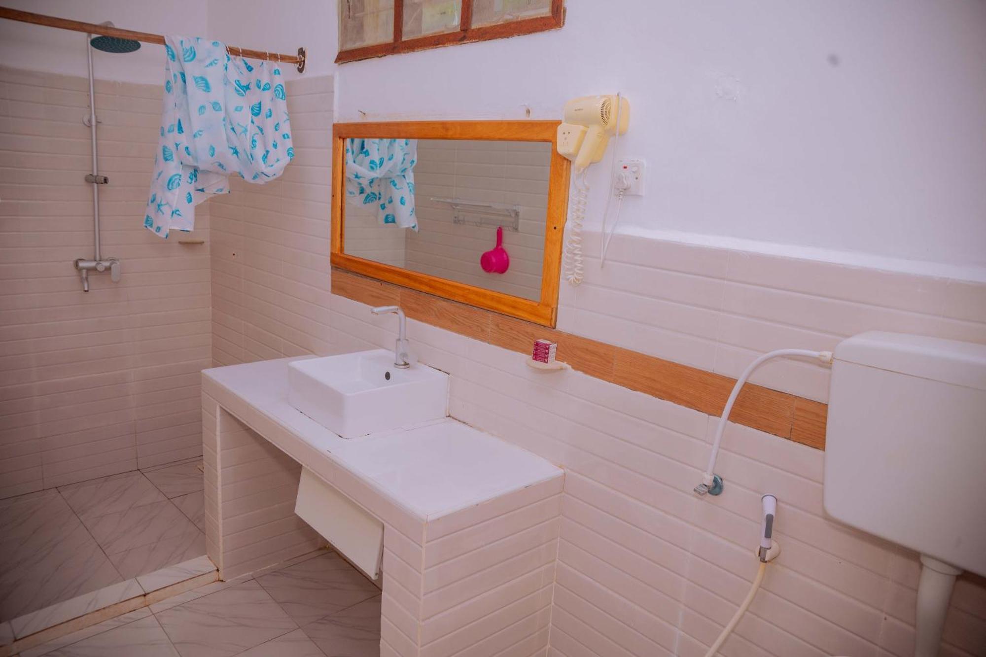 Baraka Beach Bungalows Nungwi Ngoại thất bức ảnh